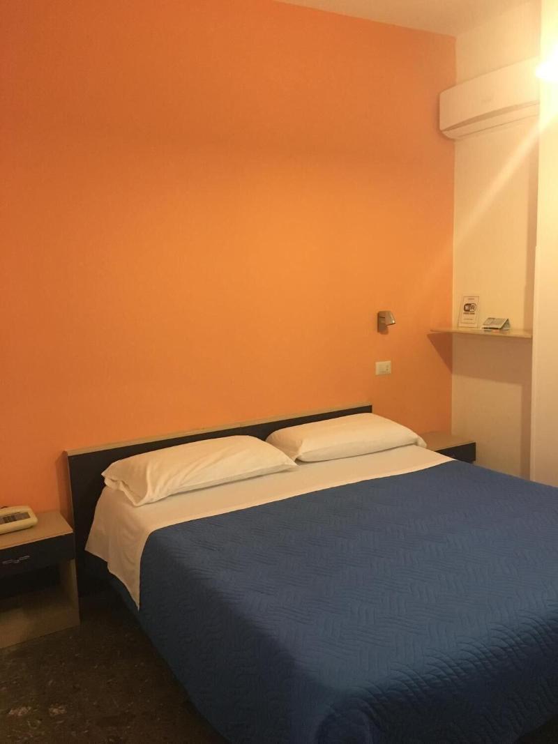 Piccolo Hotel 2*