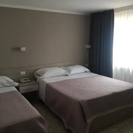 Piccolo Hotel Lamezia SantʼEufemia Lamezia Exterior foto